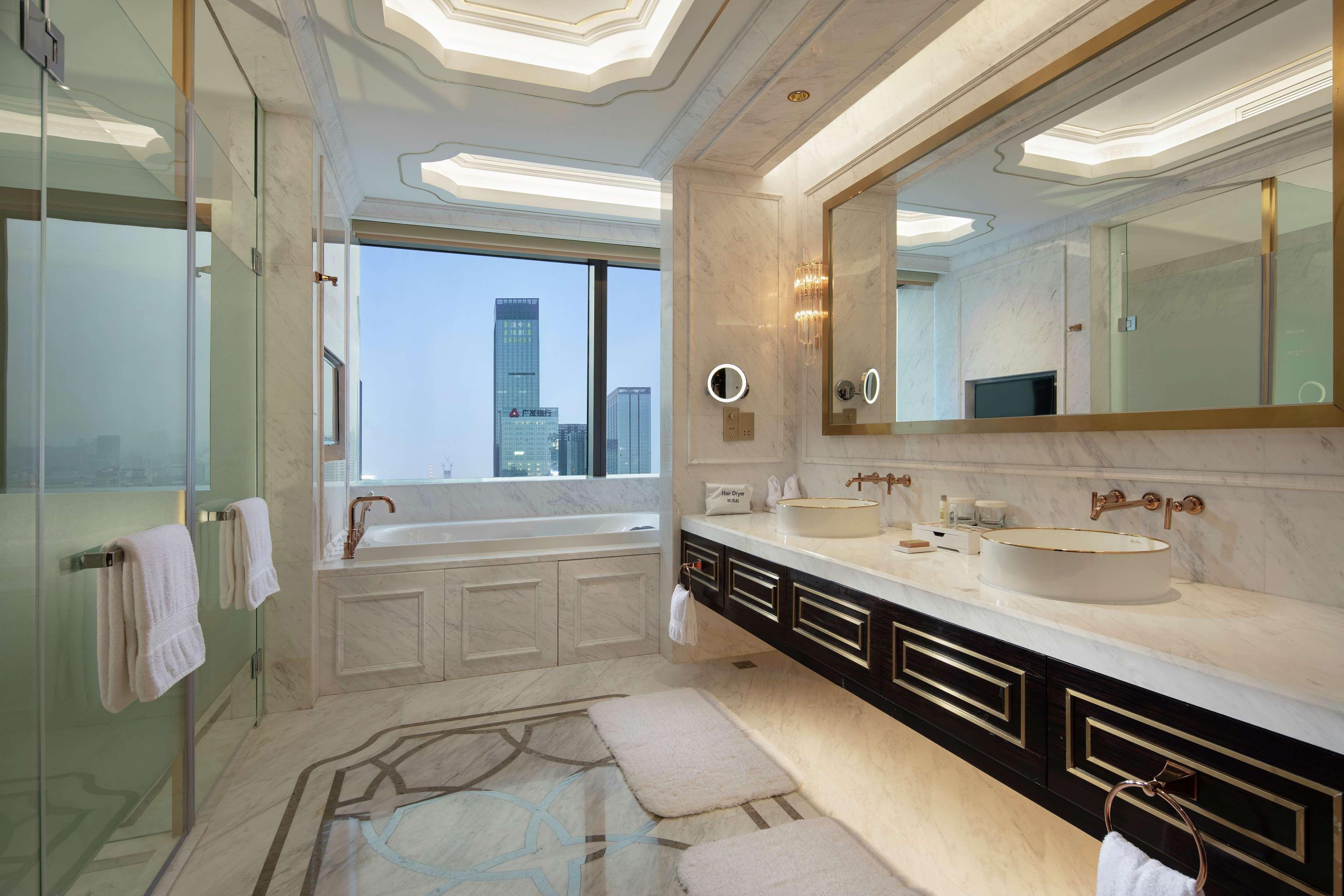Hilton Shenyang Hotel Exterior foto