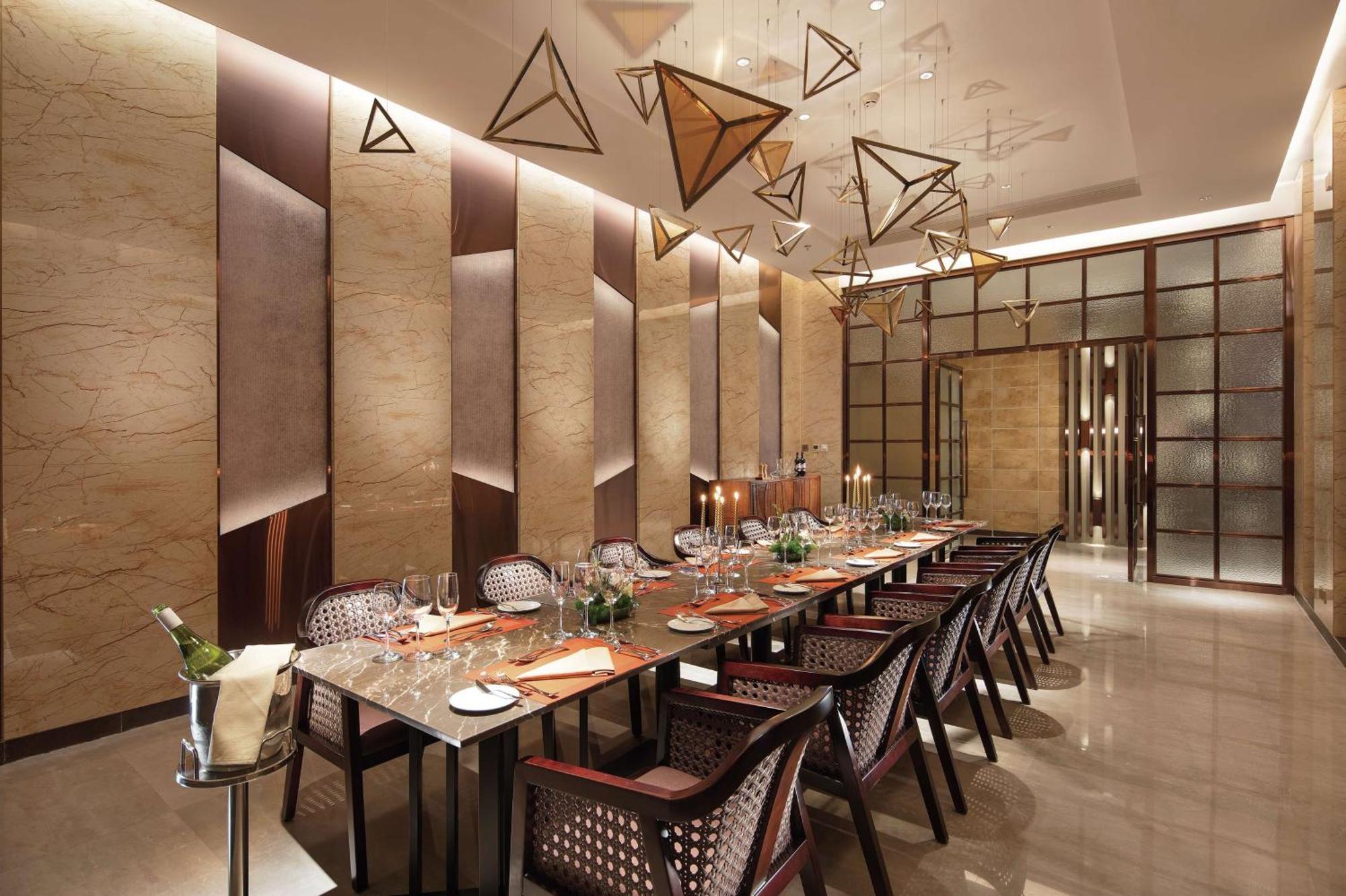 Hilton Shenyang Hotel Exterior foto